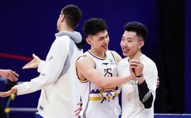 狠狠干伊人网